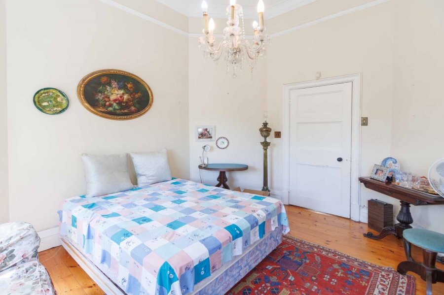 6 Bedroom Property for Sale in Fresnaye Western Cape